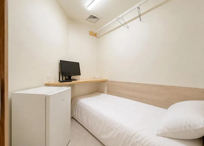 Apartamento 406, Guesthouse,10 Minutes To Jongno,20 Minutes To Gangnam Hongdae, Single Room,itaewon, Shared Bathroom Seul