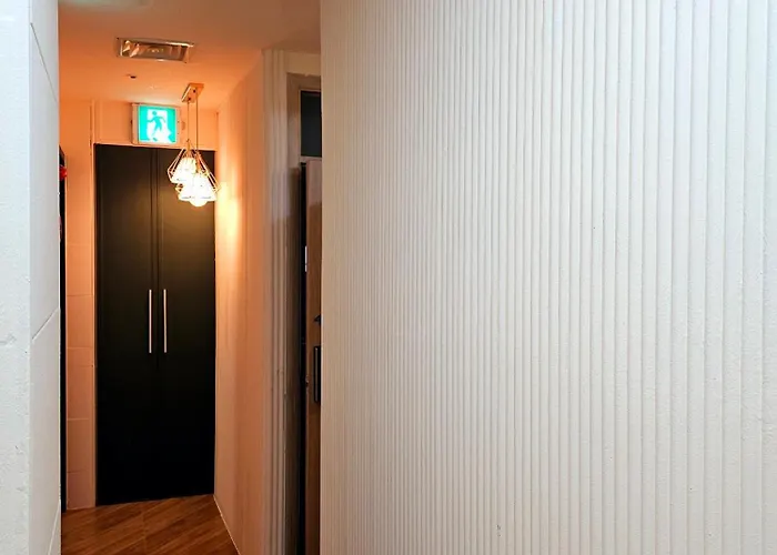406, Guesthouse,10 Minutes To Jongno,20 Minutes To Gangnam Hongdae, Single Room,itaewon, Shared Bathroom * Seul