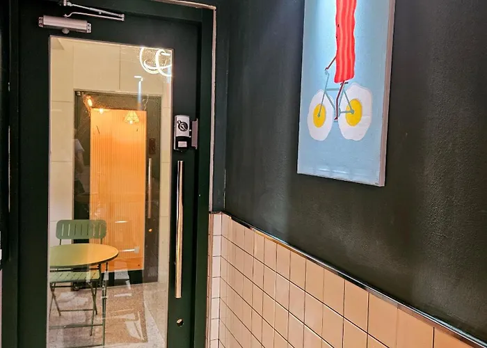 Apartamento 406, Guesthouse,10 Minutes To Jongno,20 Minutes To Gangnam Hongdae, Single Room,itaewon, Shared Bathroom Seul